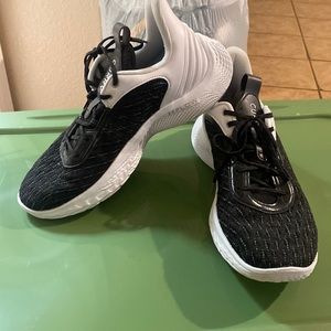 BASKETBALL SHOES FOR SALE!!